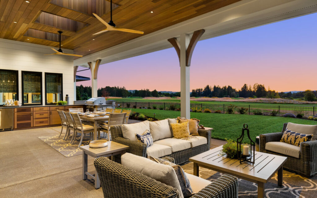 Add Luxury to Your Outdoor Living Space With Patio Furniture