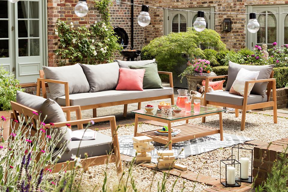 The Garden Furniture Centre Has a Huge Selection of Furniture For All Weathers