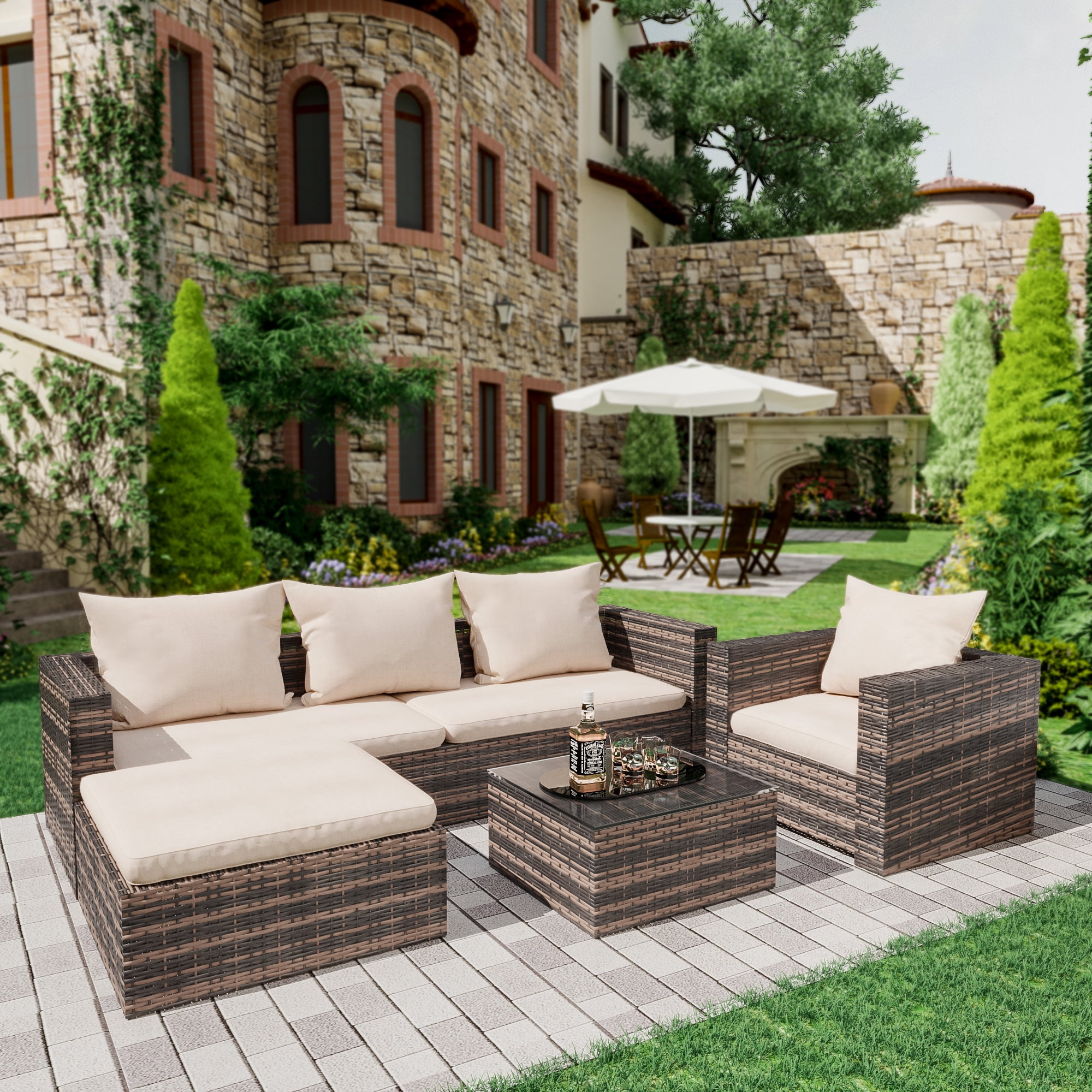 Creating a Poolside Oasis With Patio Furniture