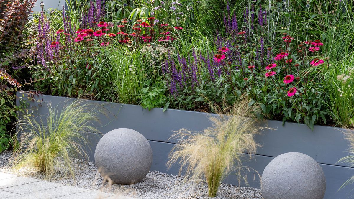 Make the Most of Your Sunny Spaces With Outdoor Sets