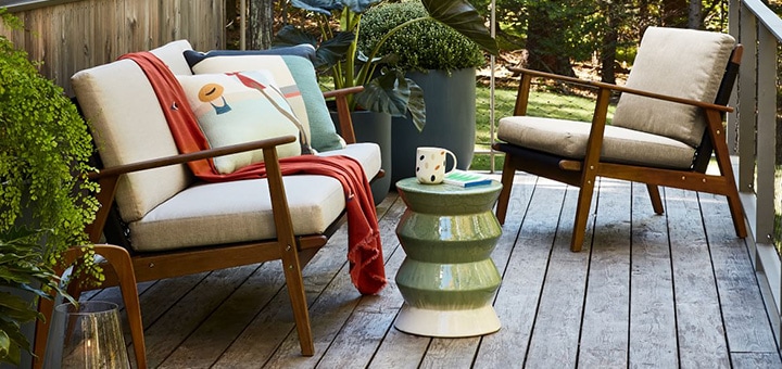 Small Patio Chairs Make the Most of Small Spaces