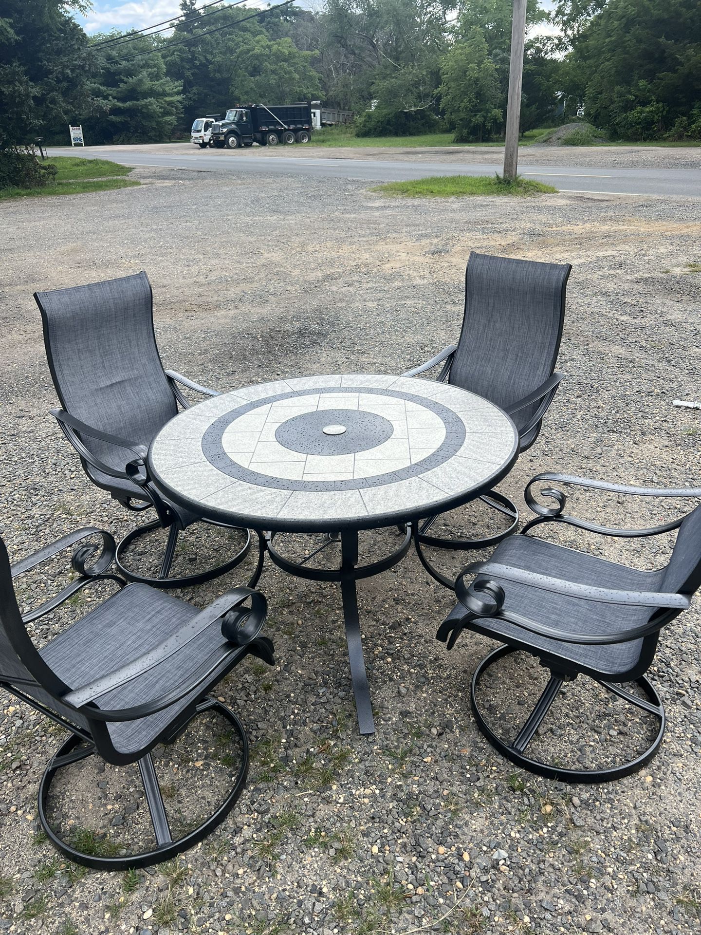 NJ Patio Furniture Sale – Shop Off-Season, End-Of-Season, Holidays and Clearance Sales to Save Big