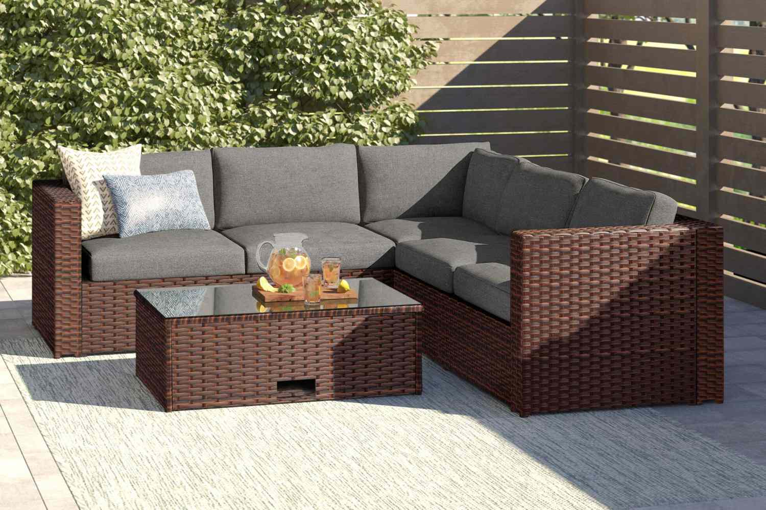 How to Find the Best Deals on Patio Furniture and Sale