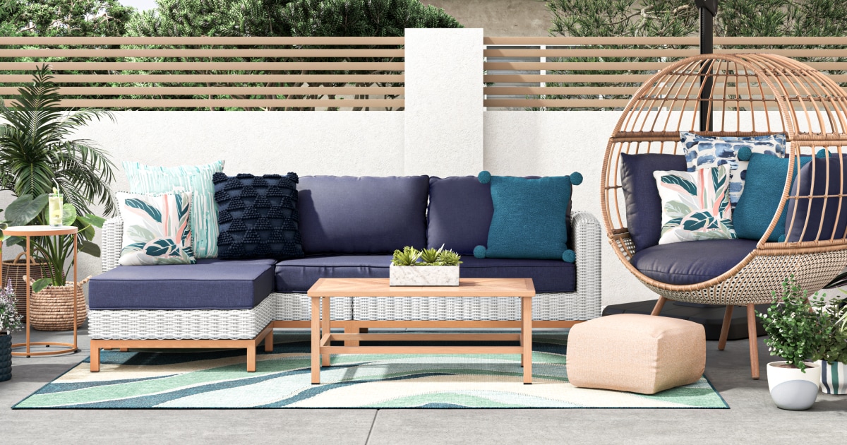 Find the Perfect Outdoor Furniture Set on Clearance