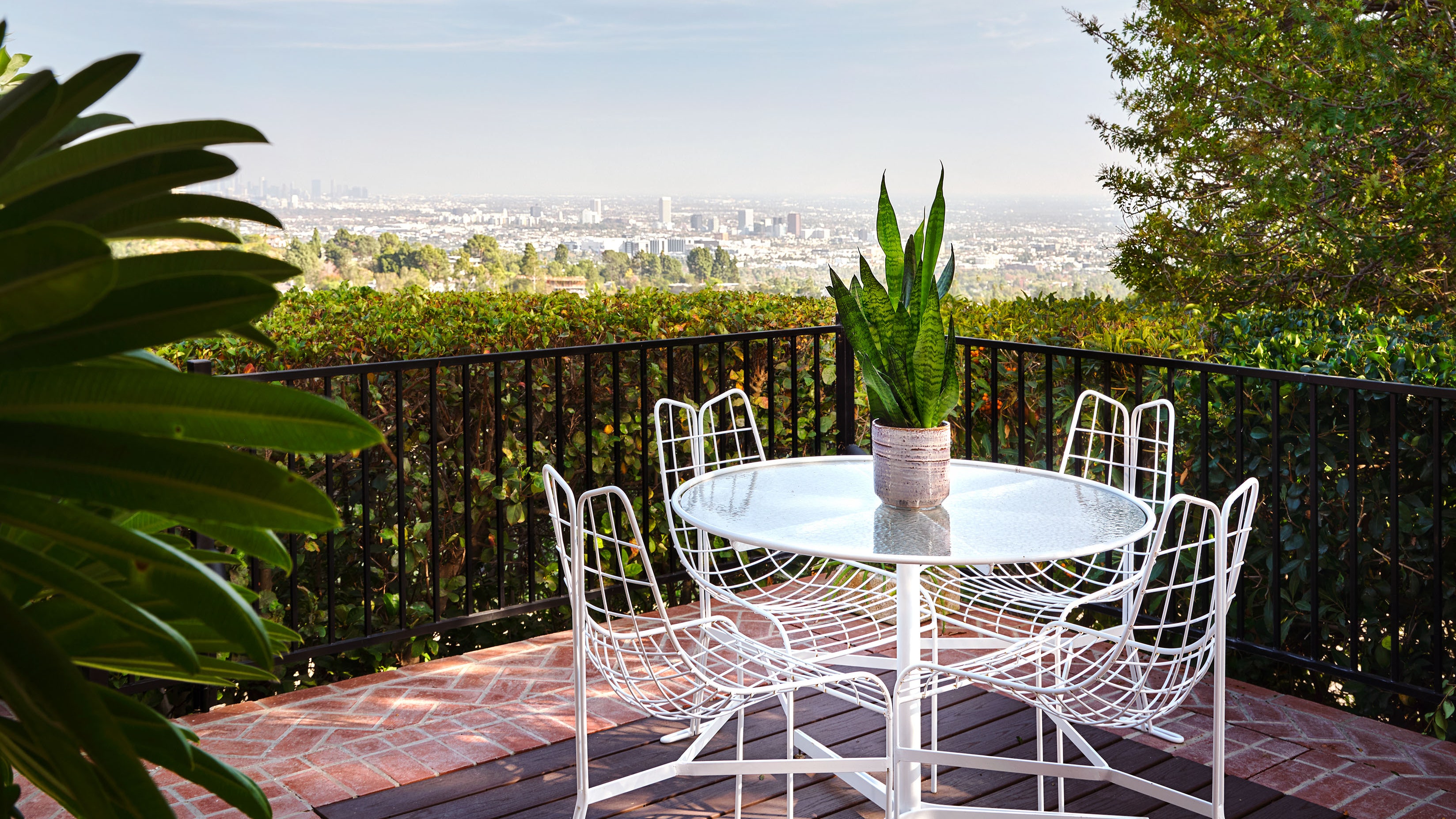 Transform Your Outdoor Space with this Stunning 11 Piece Patio Set – Perfect for Entertaining and Relaxing in Style!