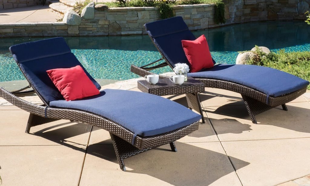 Comfortable and Stylish Patio and Pool Furniture