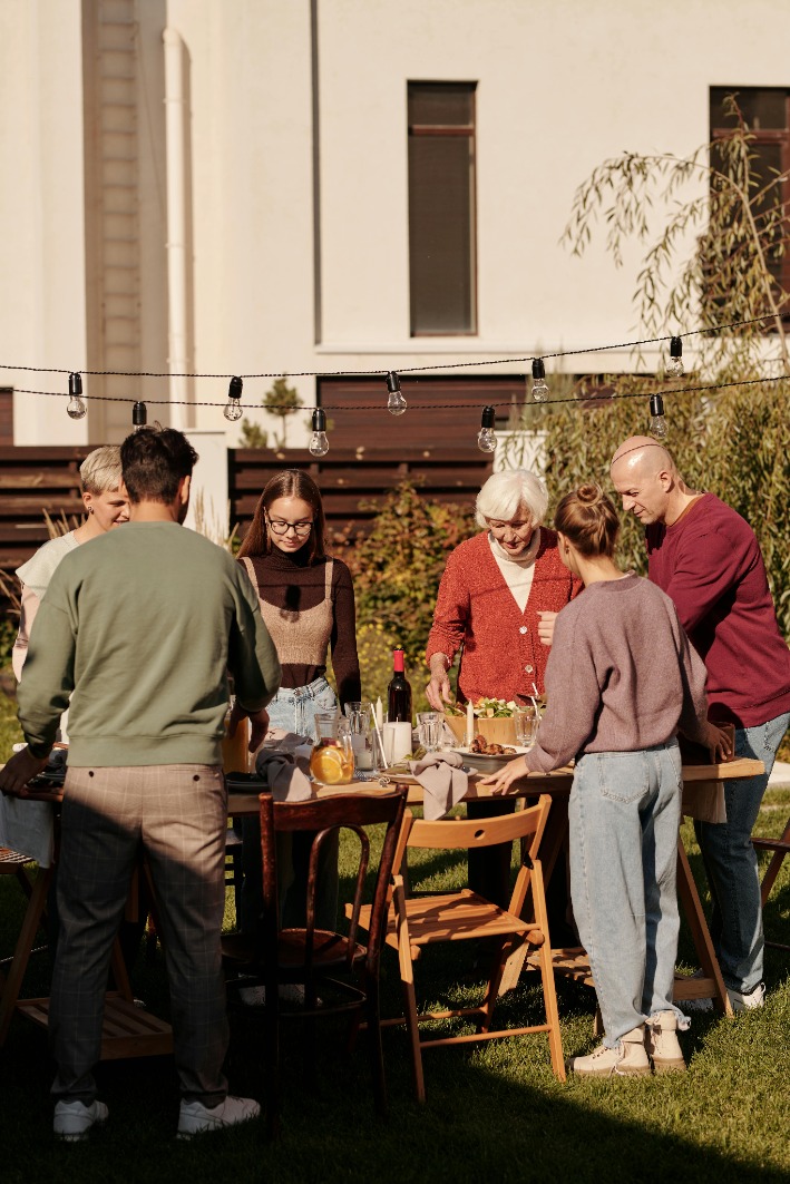 Backyard Furniture Stores
